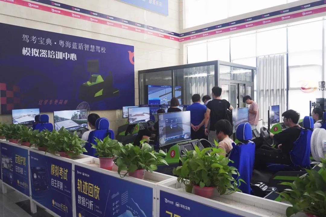 智慧驾校 | AI教学，室内学车，咸宁首家智慧驾校受热捧！